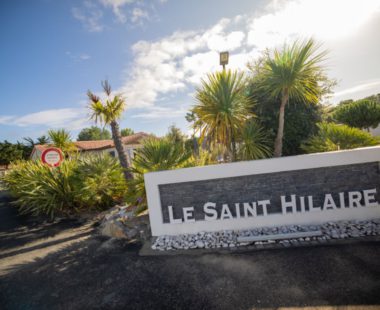 Entrée camping résidentiel vendéen Le Saint Hilaire